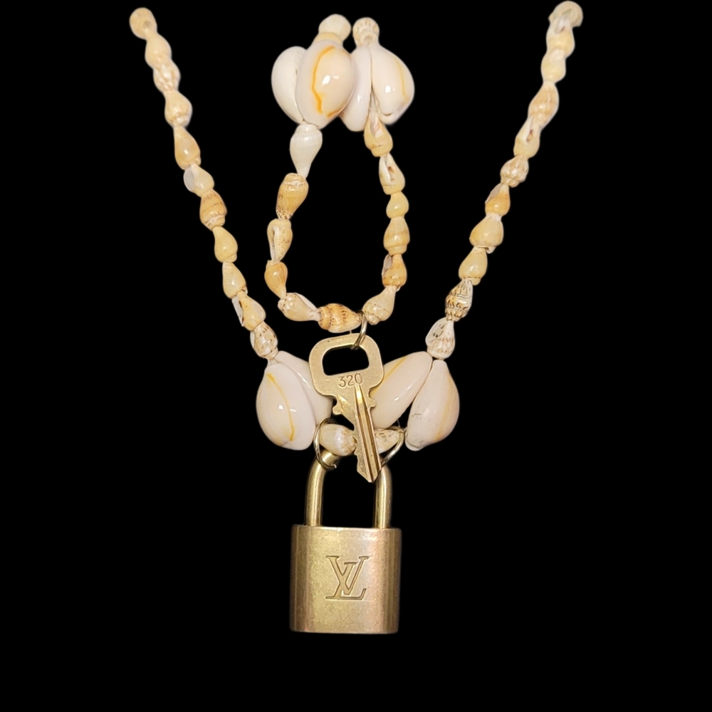 LV Padlock #320 Lock & Key